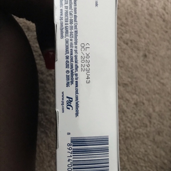 Crest 3-D professional strips teeth whitening - Picture 10 of 10